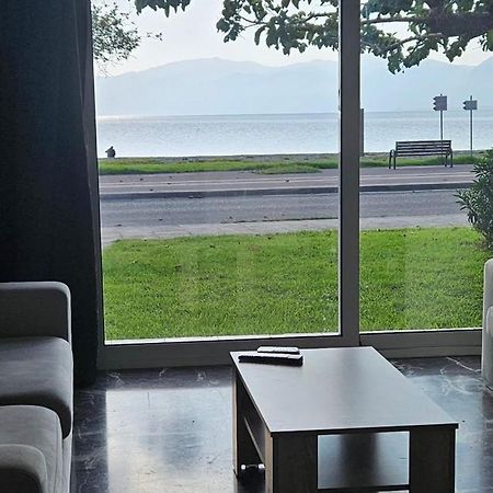Nafpaktos Seaside Apartment Buitenkant foto