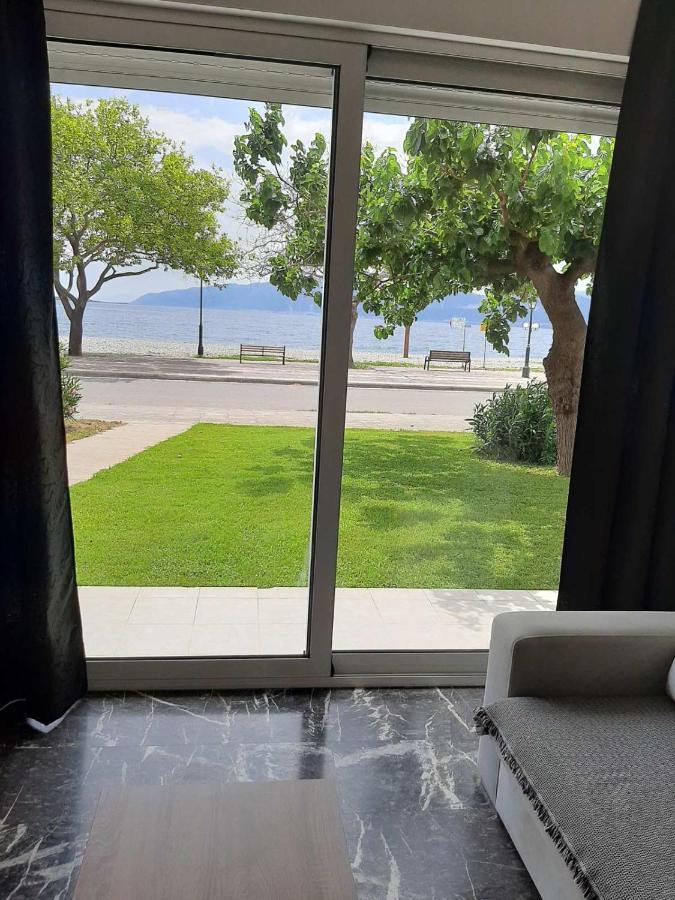 Nafpaktos Seaside Apartment Buitenkant foto