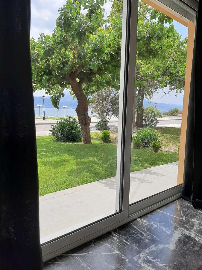 Nafpaktos Seaside Apartment Buitenkant foto