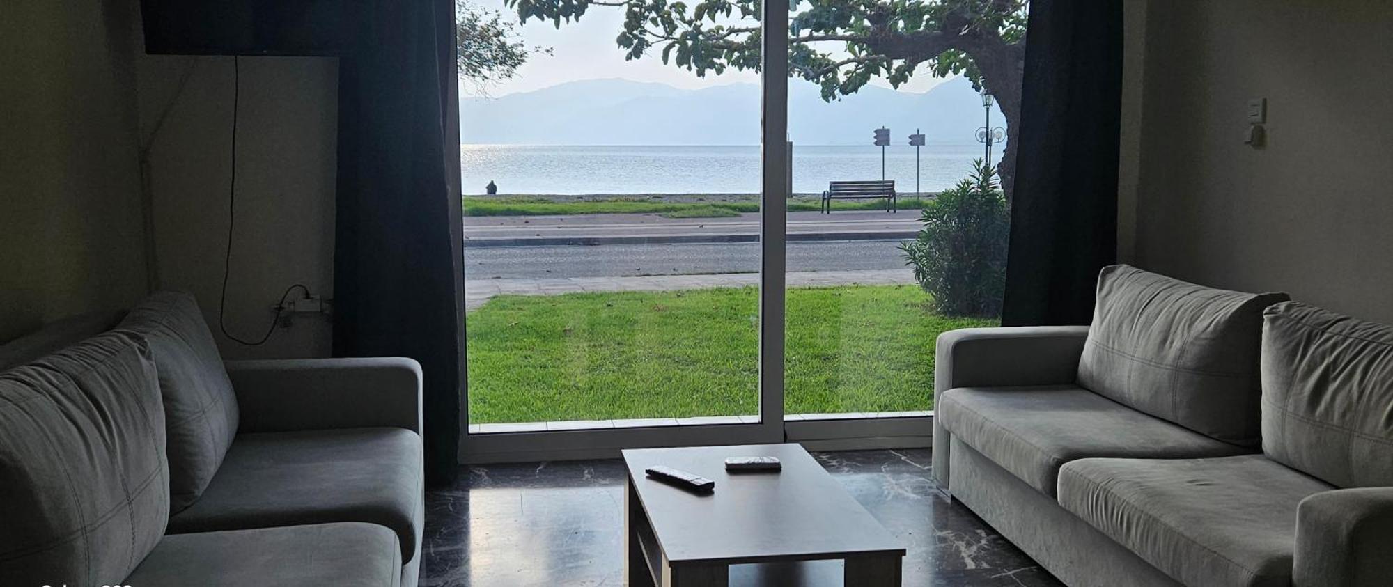 Nafpaktos Seaside Apartment Buitenkant foto