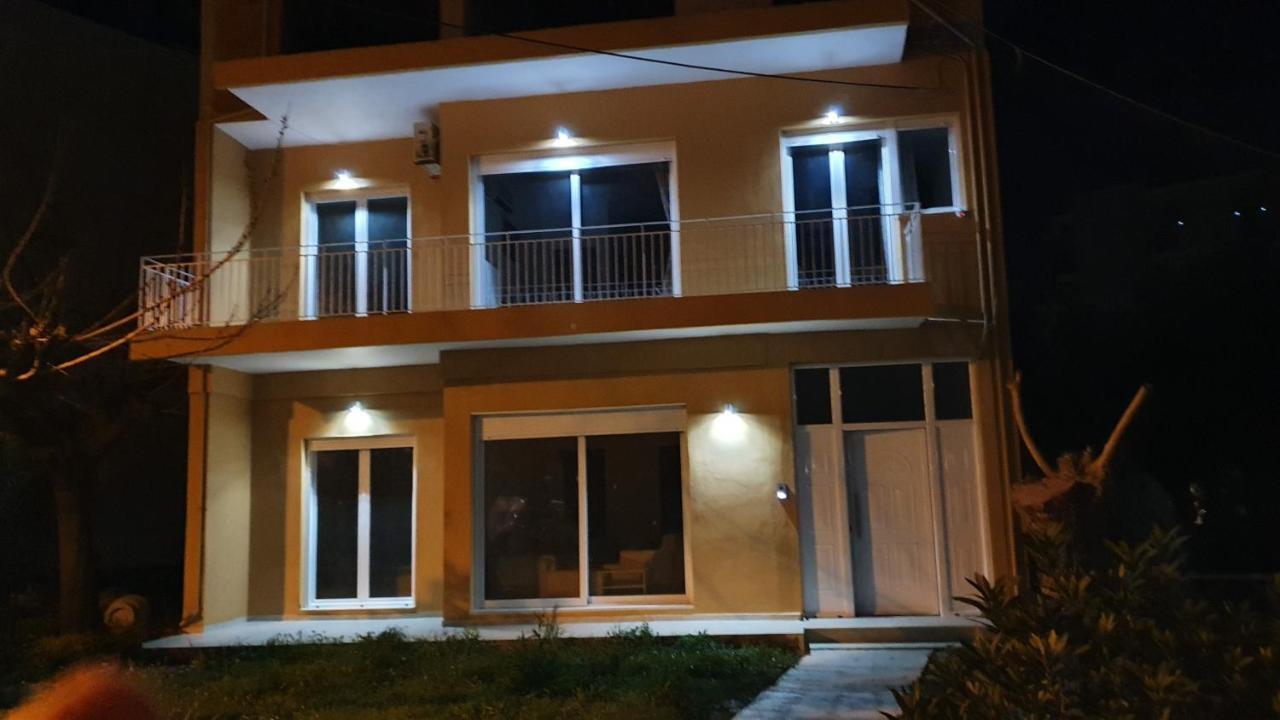 Nafpaktos Seaside Apartment Buitenkant foto